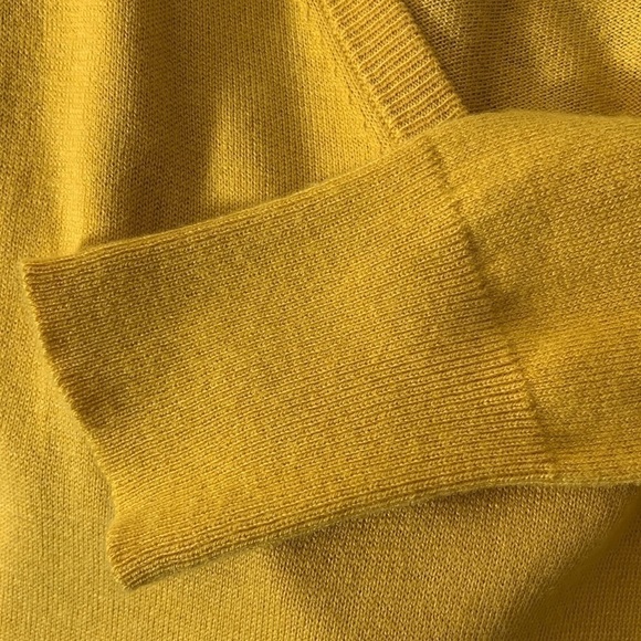 🔥🔥A New Day long sleeve v-neck sweater - Picture 5 of 6